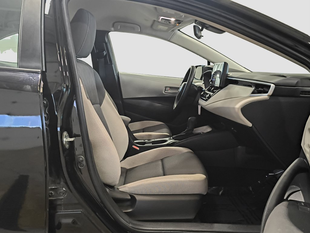 Photo 9 of this Toyota Corolla