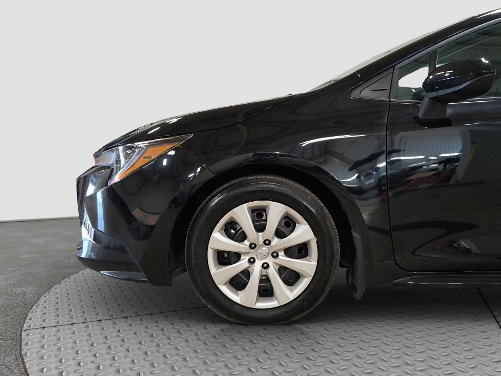 Photo 18 of this Toyota Corolla