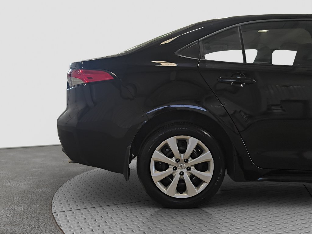Photo 21 of this Toyota Corolla