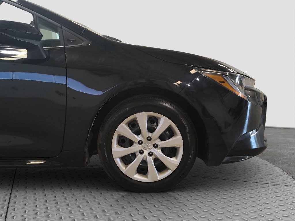 Photo 22 of this Toyota Corolla