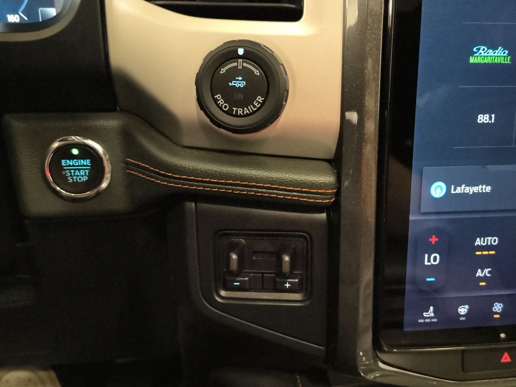 Photo 20 of this Ford Expedition