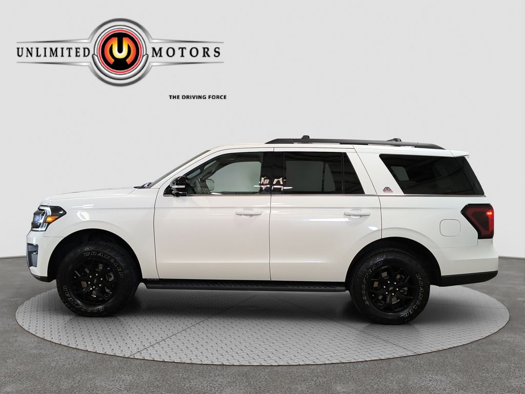 Photo 24 of this Ford Expedition
