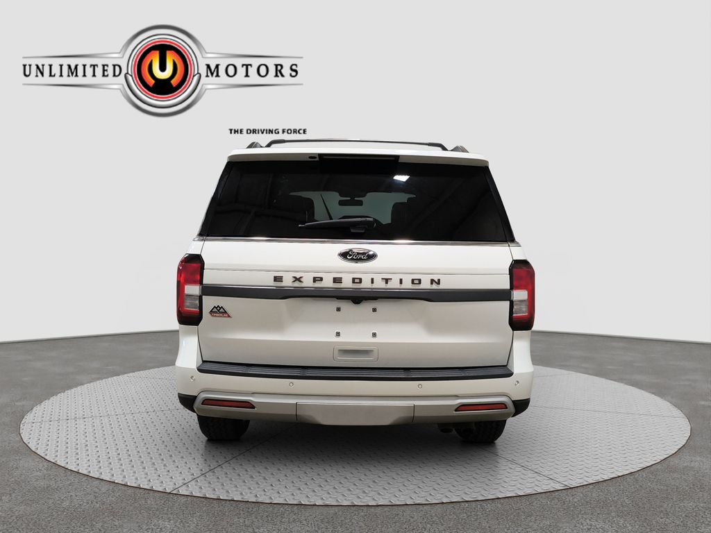 Photo 26 of this Ford Expedition