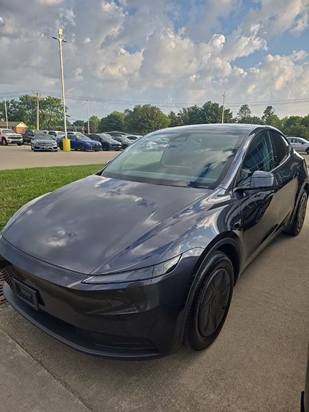 2026 Tesla Model Y Premium