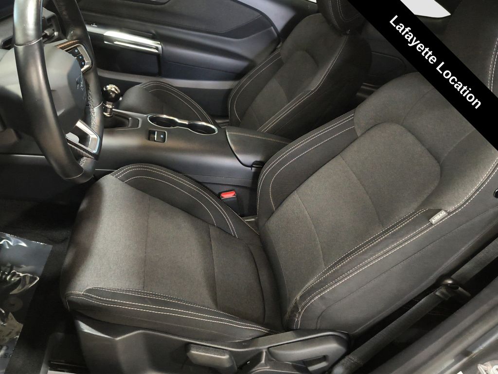 Photo 9 of this Ford Mustang