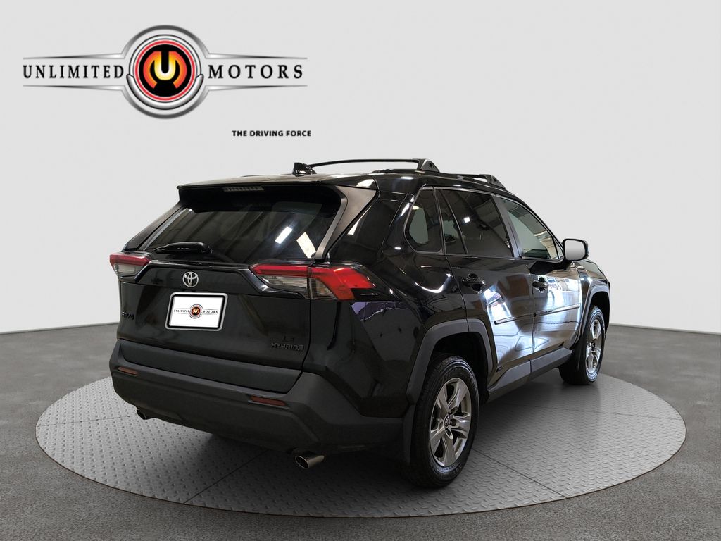 Photo 3 of this Toyota RAV4