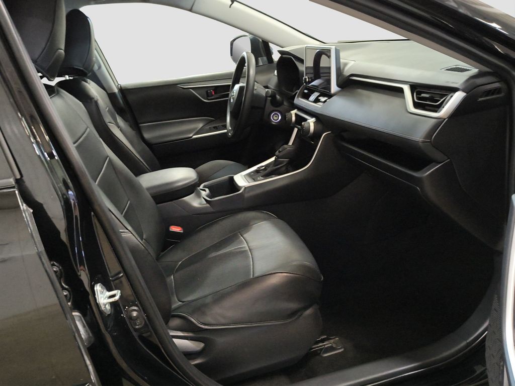Photo 8 of this Toyota RAV4