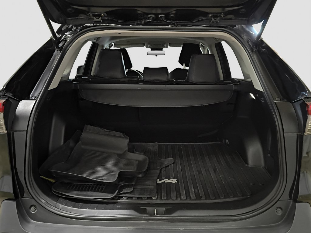 Photo 14 of this Toyota RAV4