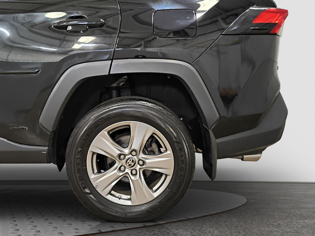Photo 21 of this Toyota RAV4
