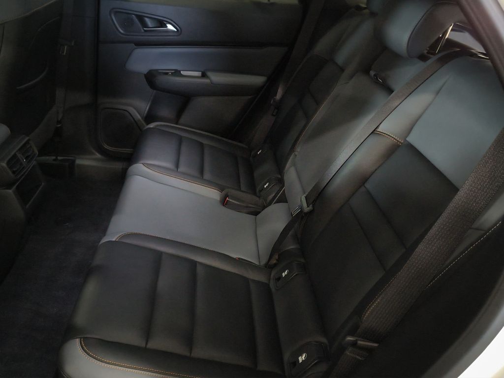 Photo 10 of this Honda Prologue