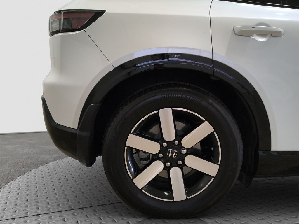 Photo 25 of this Honda Prologue