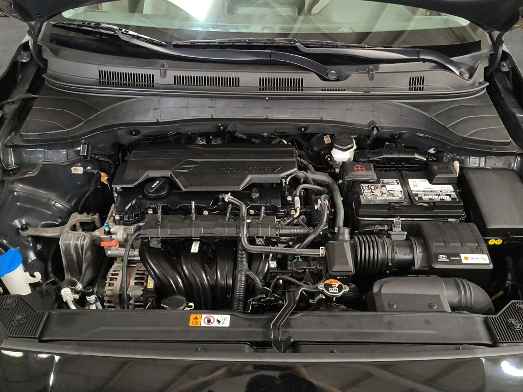 Photo 13 of this Hyundai Kona