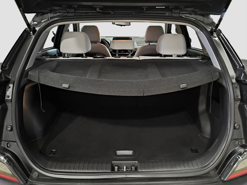 Photo 17 of this Hyundai Kona