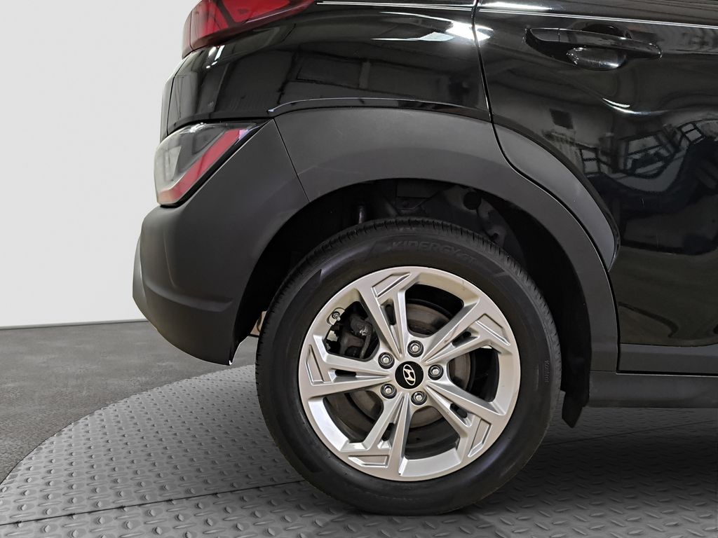 Photo 23 of this Hyundai Kona