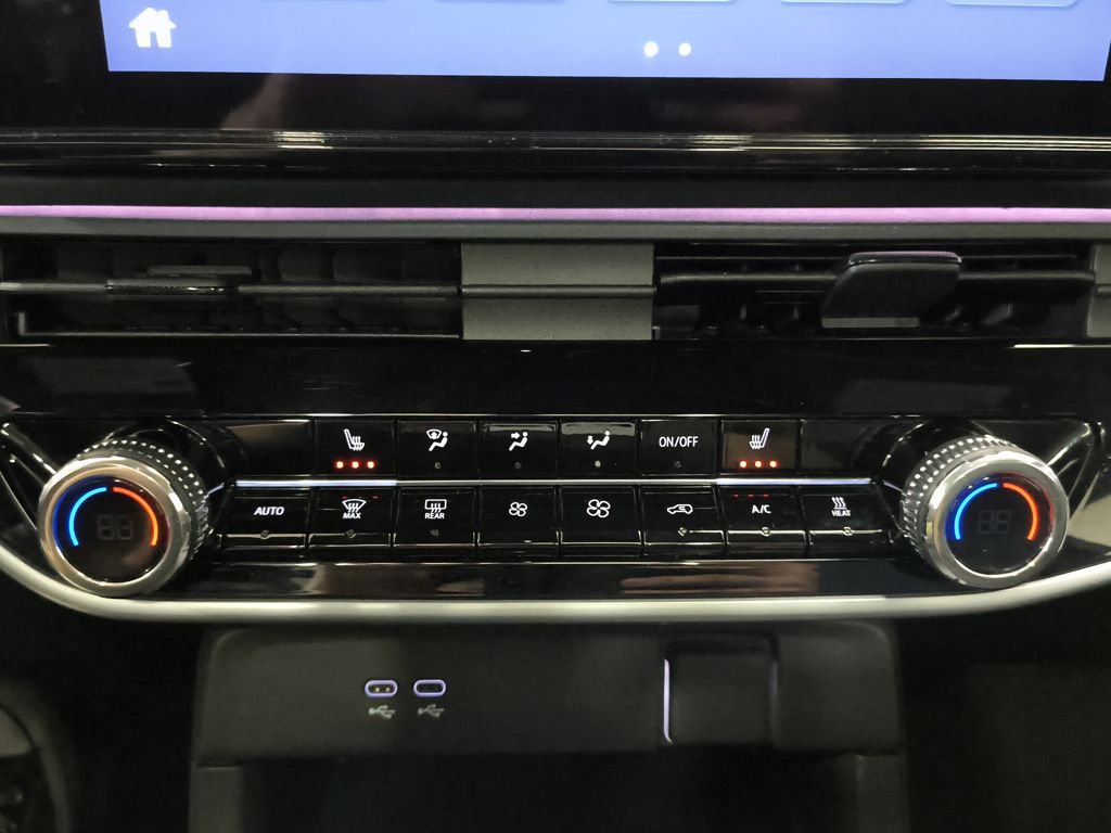Photo 9 of this Honda Prologue