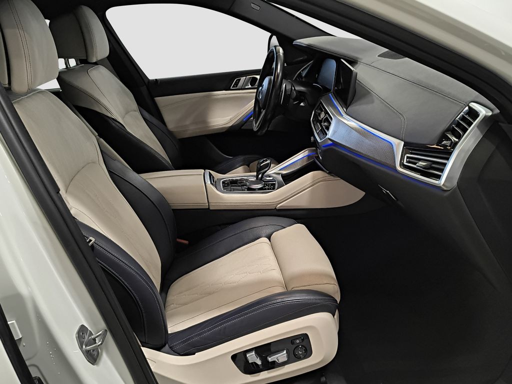 Photo 11 of this BMW X6