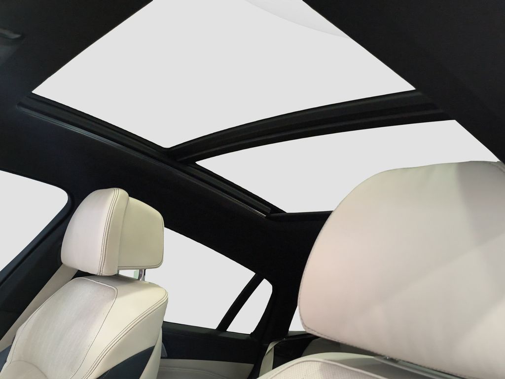 Photo 12 of this BMW X6