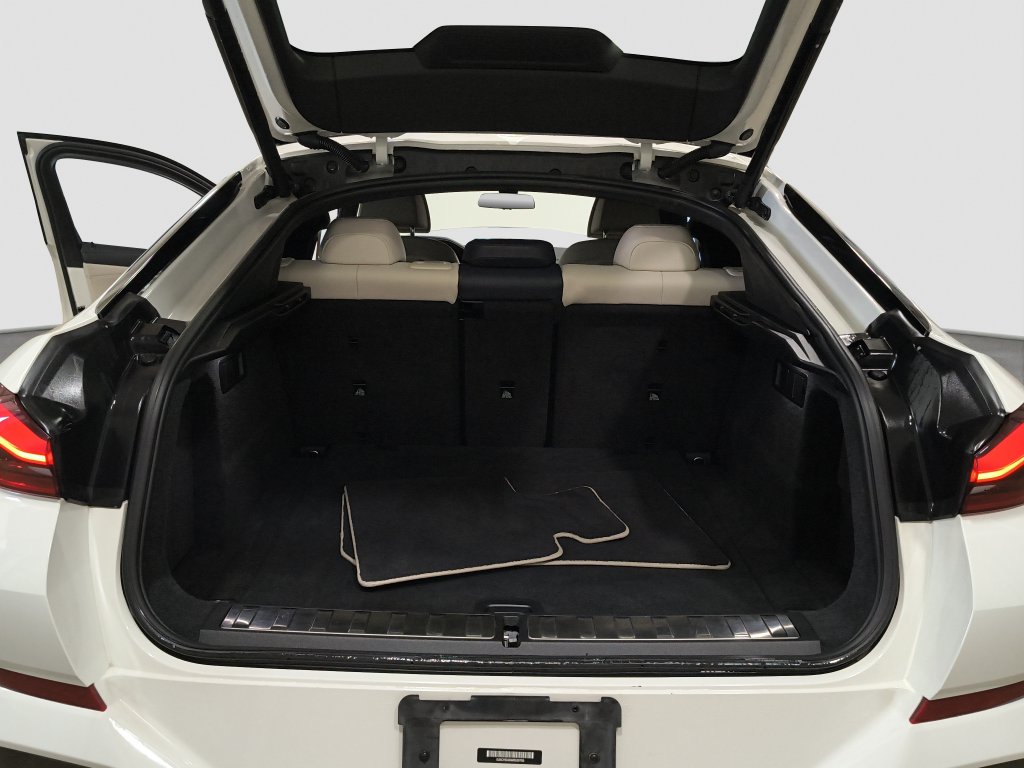 Photo 17 of this BMW X6