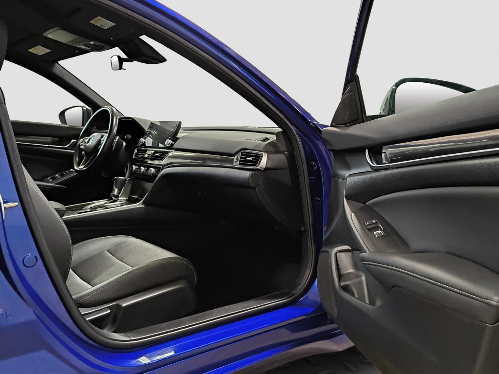 Photo 18 of this Honda Accord Sedan