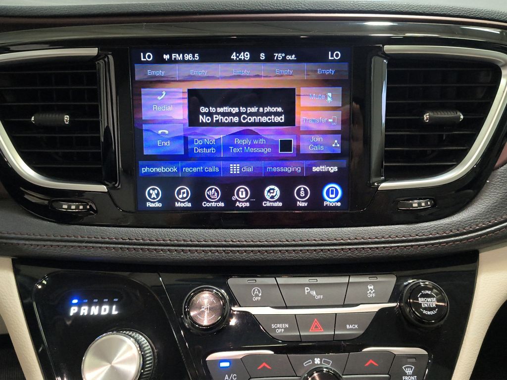 Photo 18 of this Chrysler Pacifica