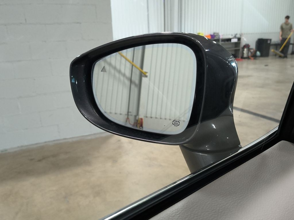 Photo 22 of this Chrysler Pacifica