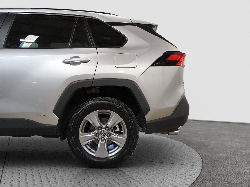 Photo 19 of this Toyota RAV4