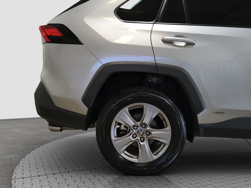 Photo 21 of this Toyota RAV4