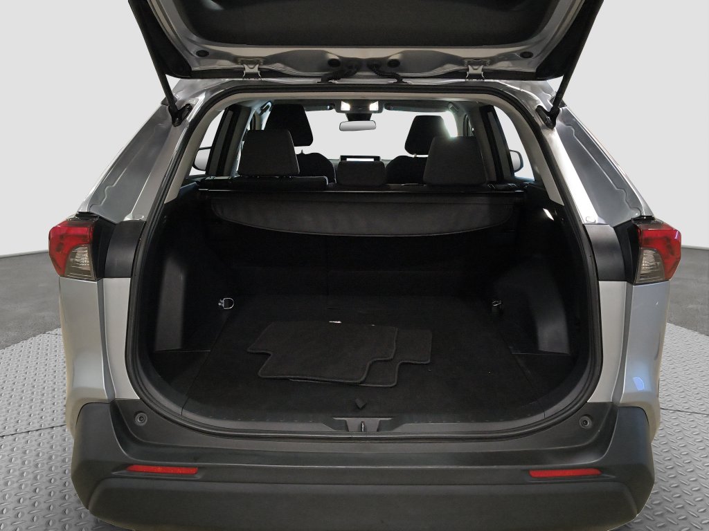 Photo 28 of this Toyota RAV4