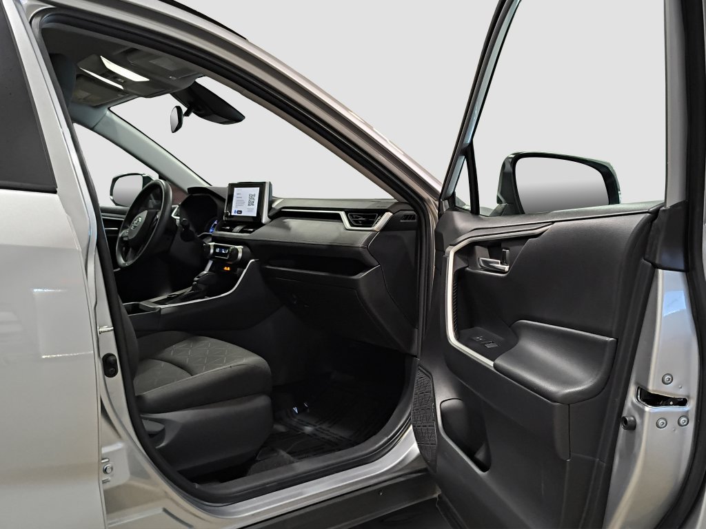 Photo 30 of this Toyota RAV4