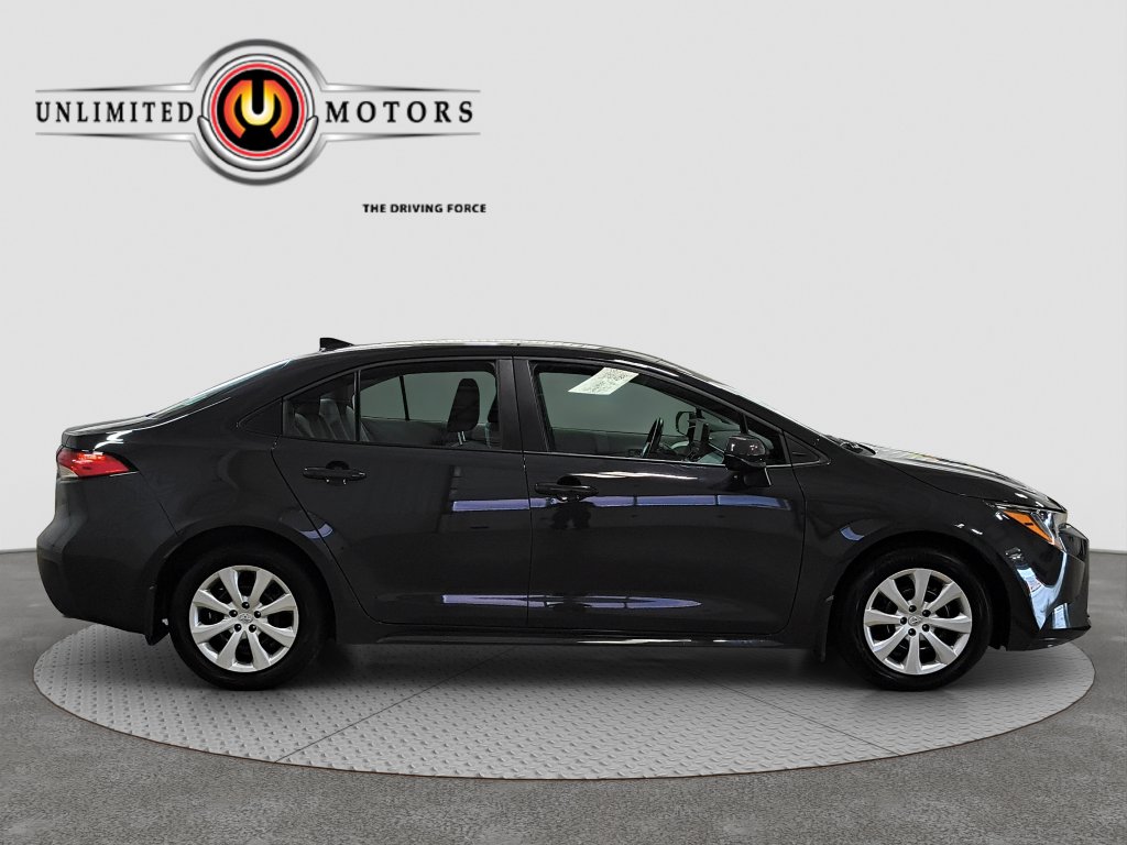 Photo 2 of this Toyota Corolla