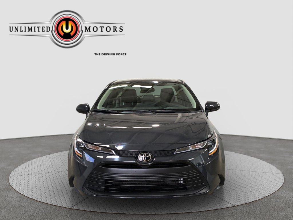 Photo 14 of this Toyota Corolla