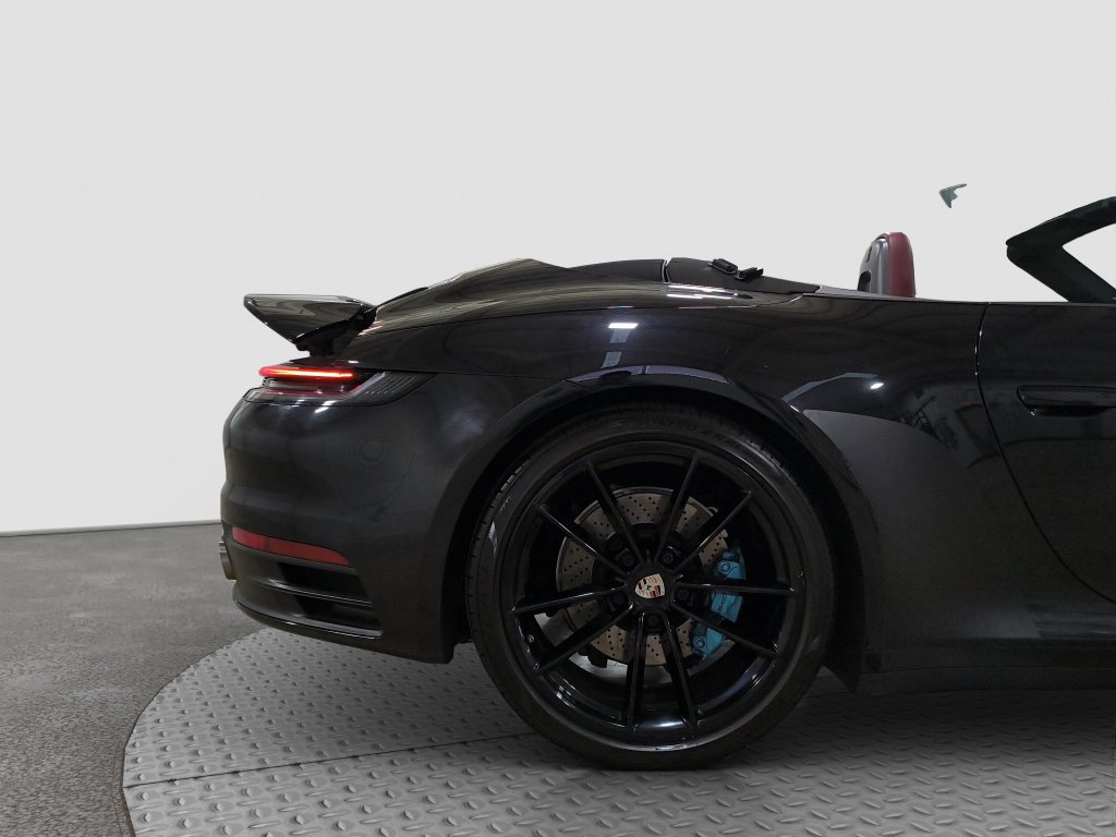 Photo 11 of this Porsche 911