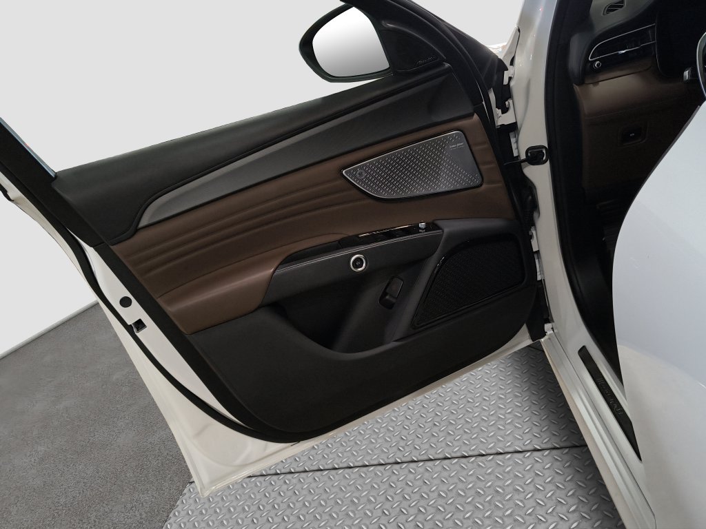 Photo 24 of this Maserati Grecale