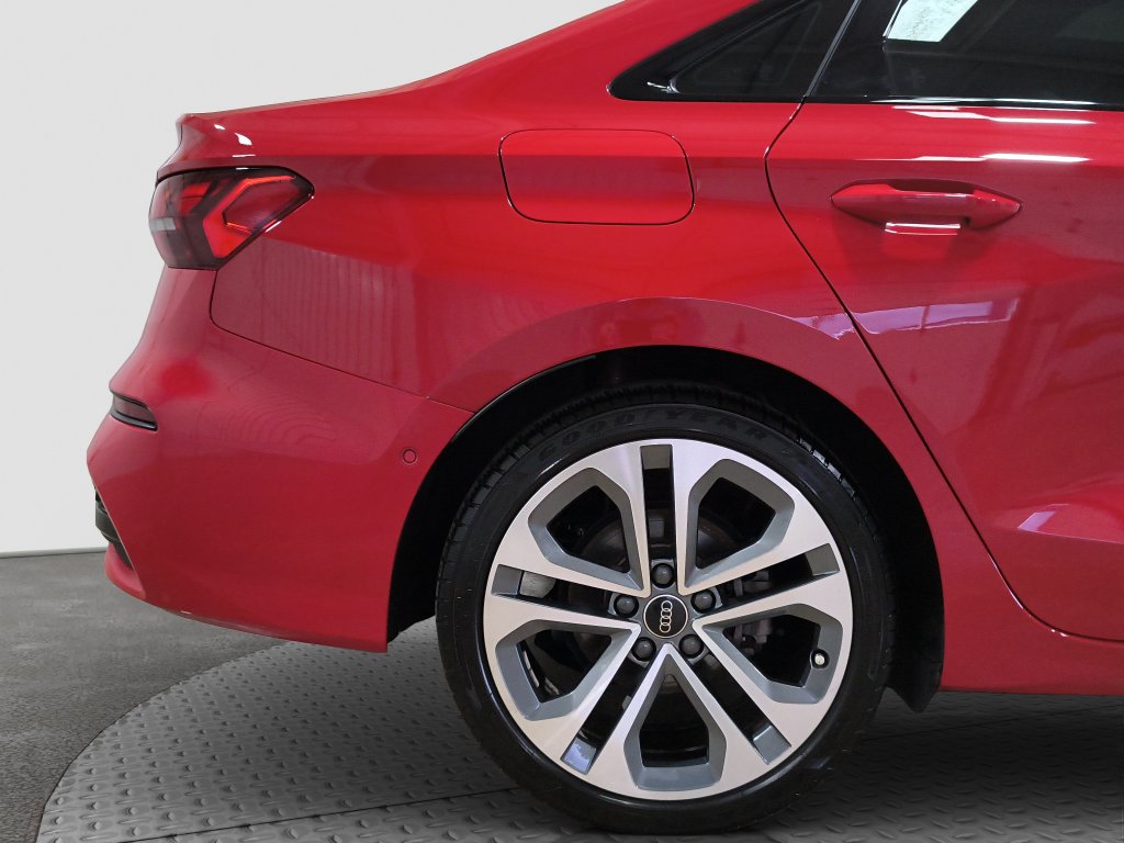 Photo 19 of this Audi A3