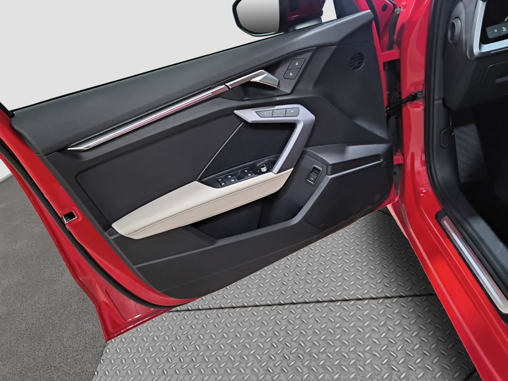Photo 21 of this Audi A3