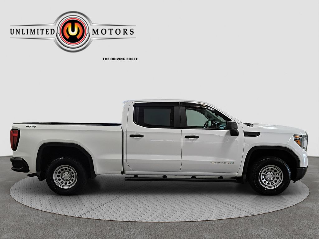 Photo 2 of this GMC Sierra 1500