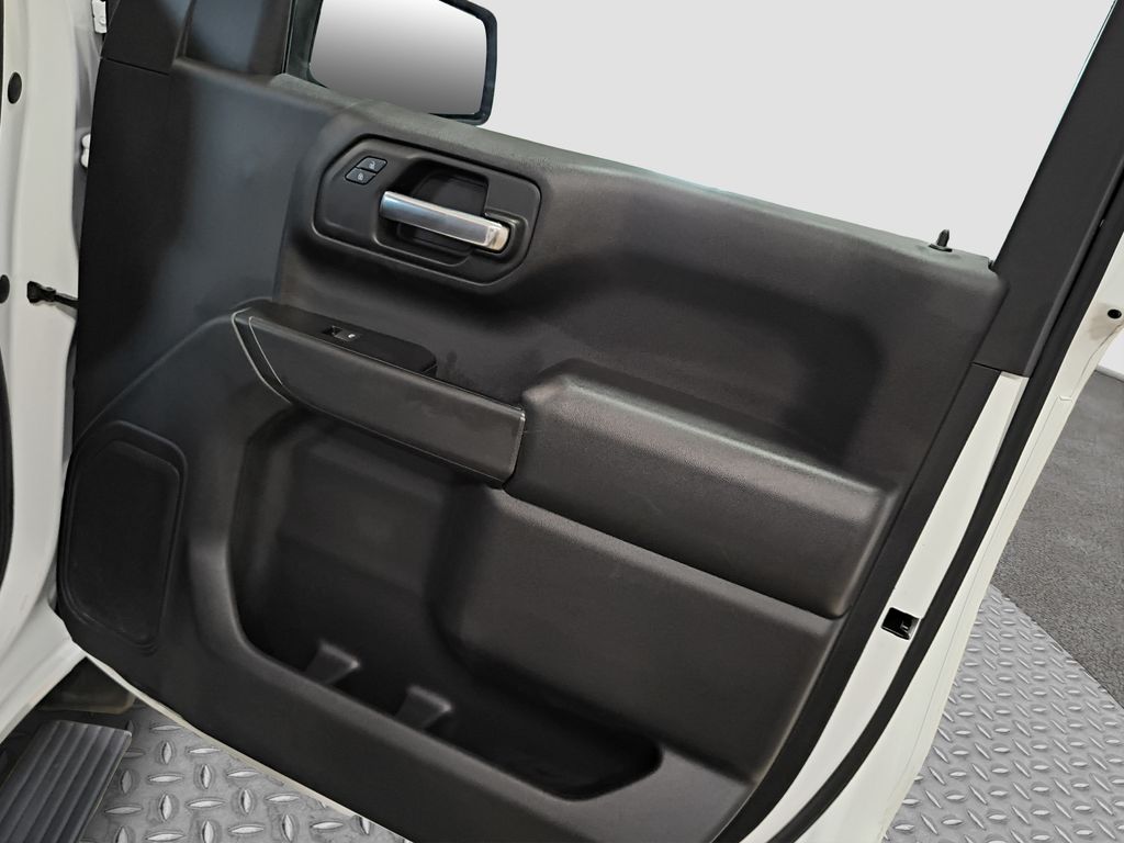 Photo 28 of this GMC Sierra 1500