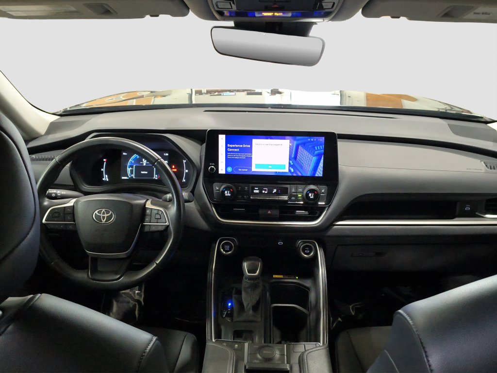 Photo 12 of this Toyota Grand Highlander