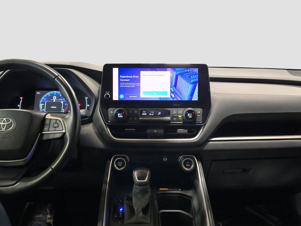 Photo 17 of this Toyota Grand Highlander
