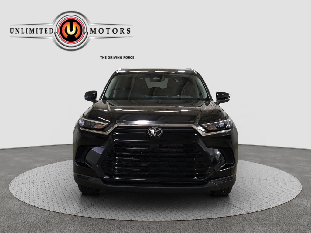 Photo 22 of this Toyota Grand Highlander