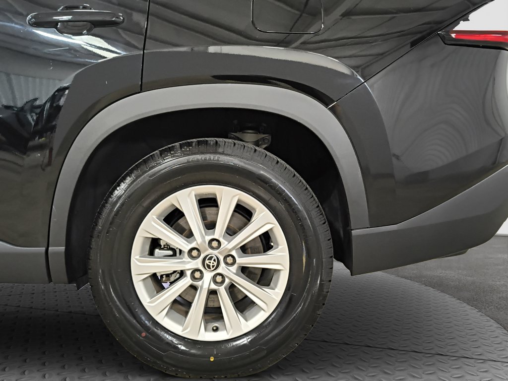 Photo 25 of this Toyota Grand Highlander