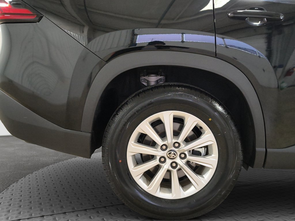 Photo 27 of this Toyota Grand Highlander