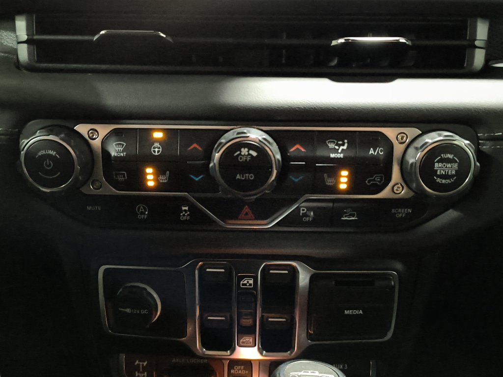 Photo 7 of this Jeep Gladiator