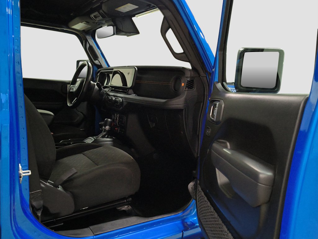 Photo 15 of this Jeep Gladiator
