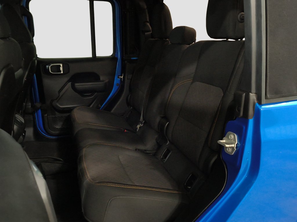 Photo 18 of this Jeep Gladiator