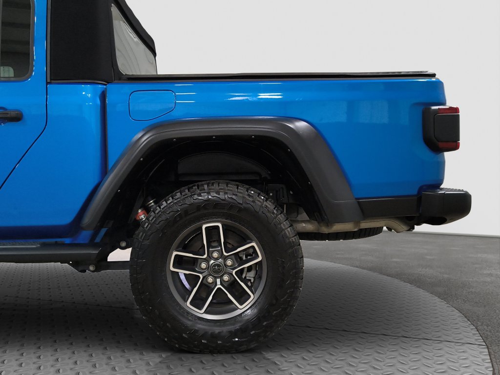 Photo 28 of this Jeep Gladiator