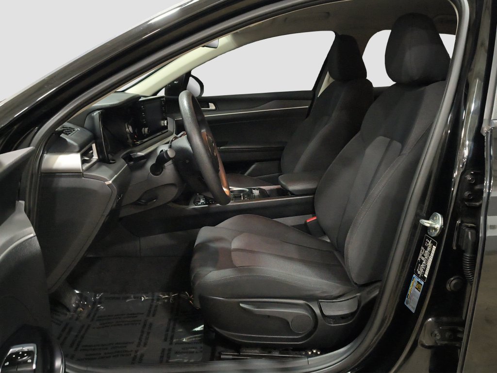 Photo 7 of this Kia K5