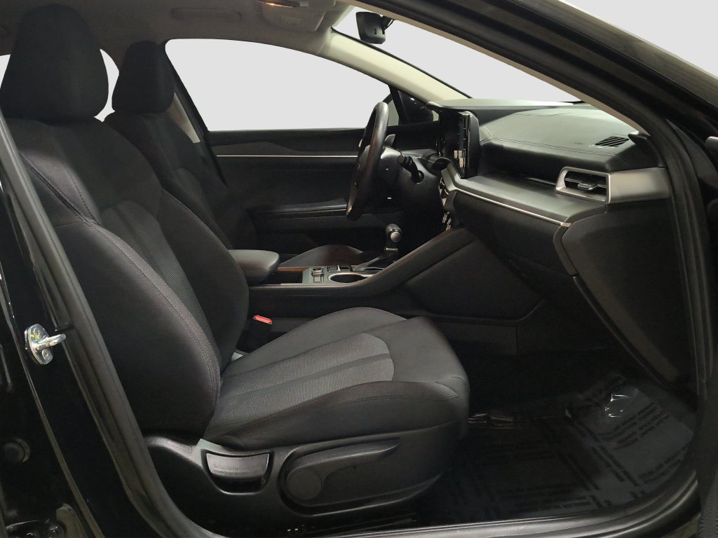 Photo 9 of this Kia K5