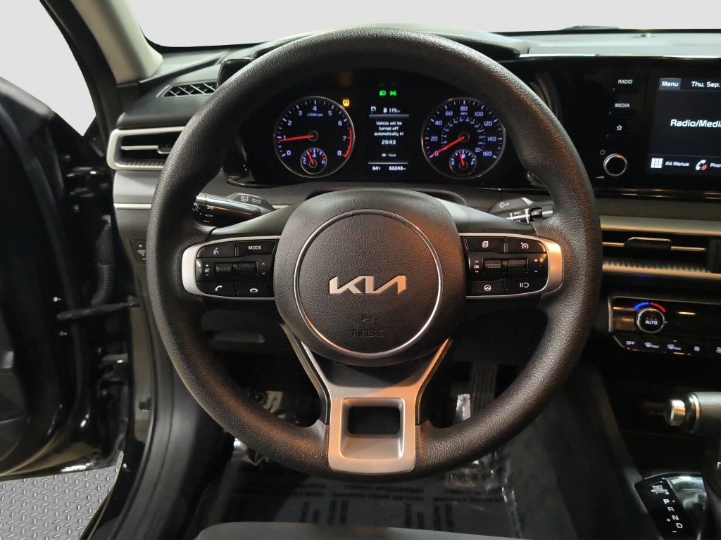 Photo 10 of this Kia K5