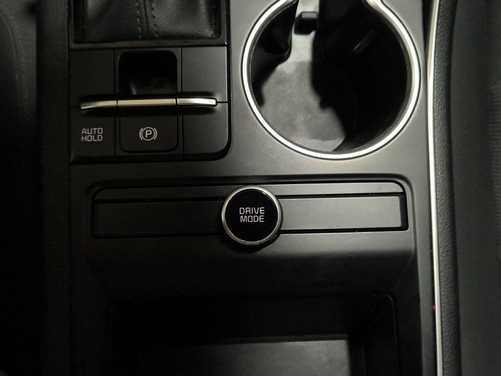 Photo 14 of this Kia K5